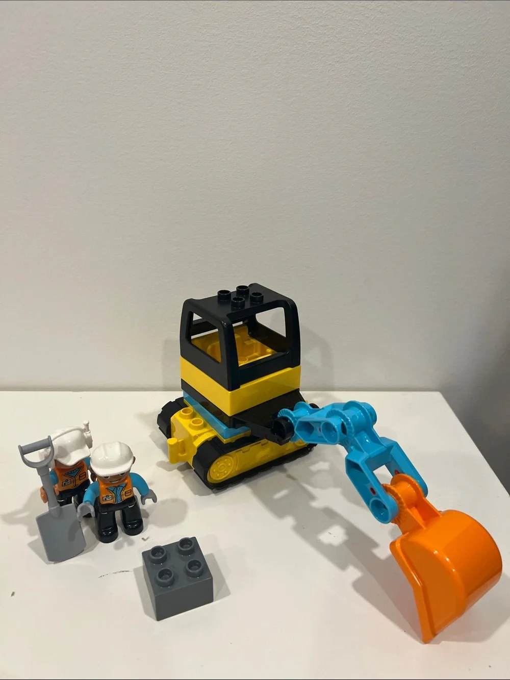 LEGO DUPLO Construction Set 10931 complete, Truck and Excavator